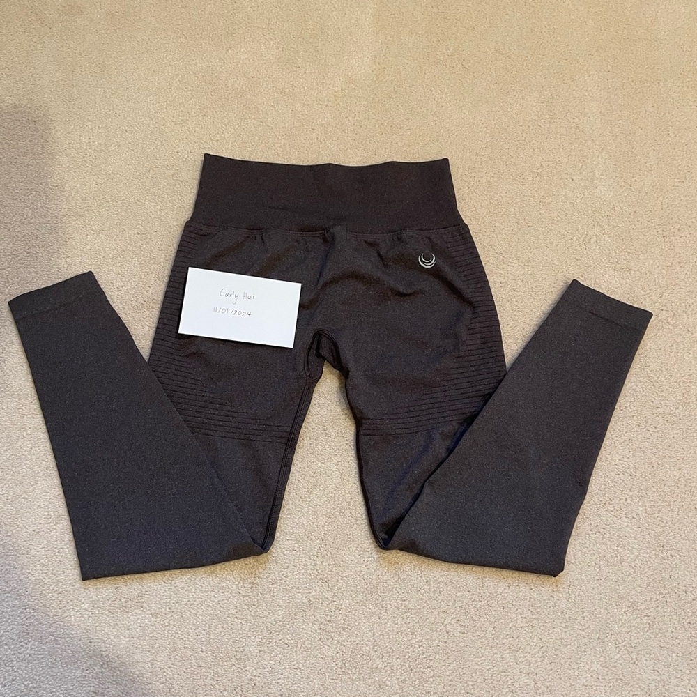 Lazuli V-Seam 2.0 Leggings: Dark Roast Brown